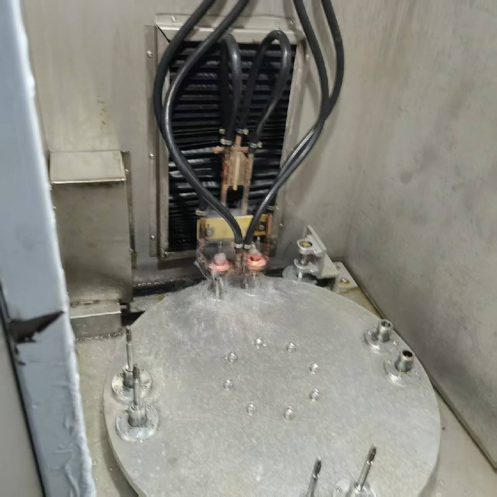 洗衣机轴专用双工位转盘式淬火设备